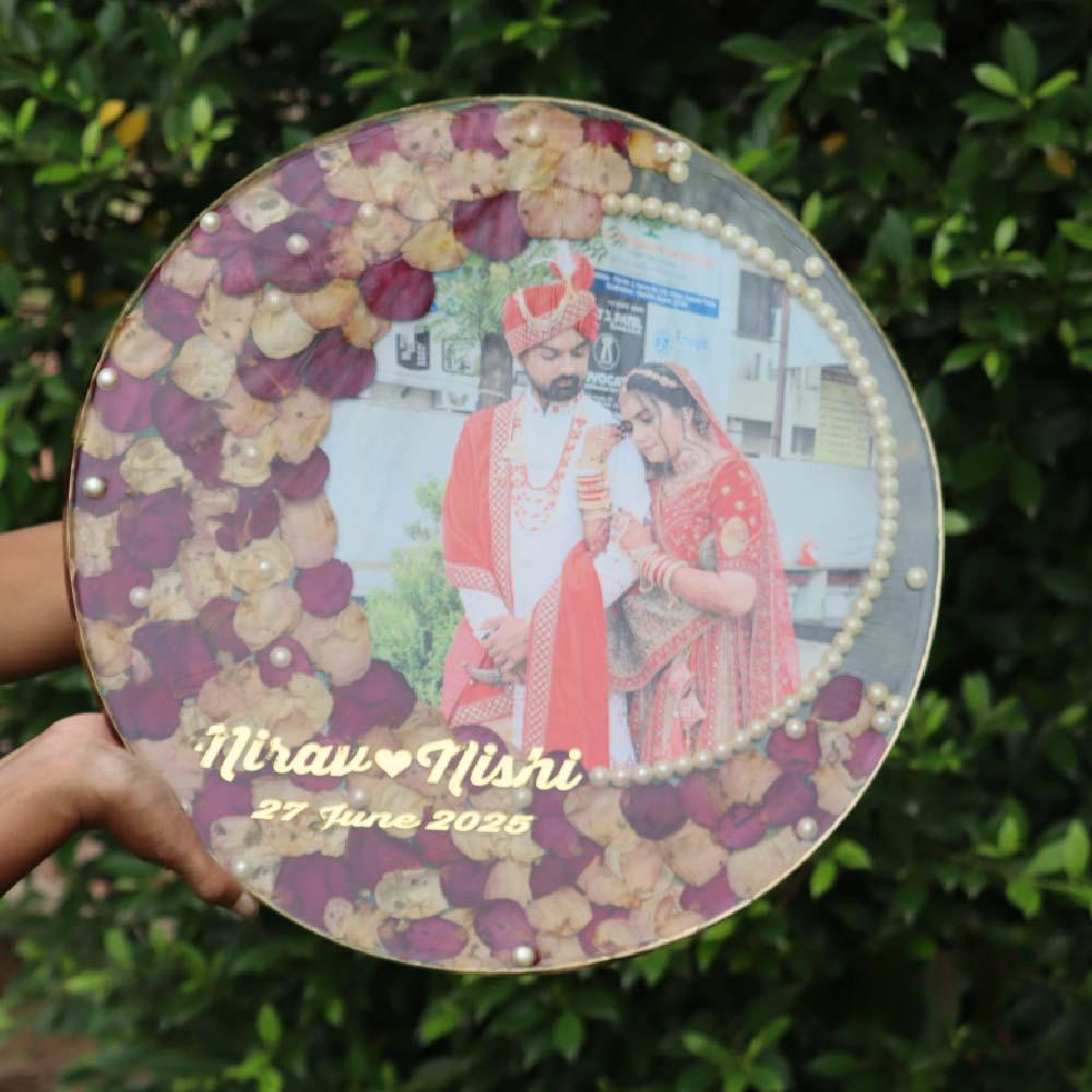 Resin Varmala Preservation Photo Frame with Preserved Flowers - Image 2